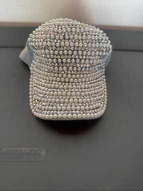 Silver Pearl-Embellished Women's Baseball Cap